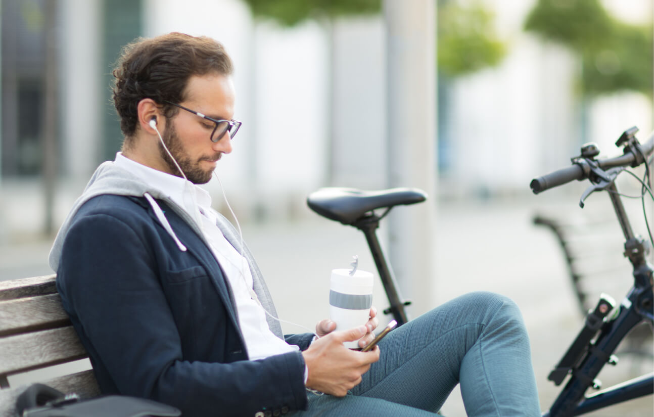 10 Best Financial Podcasts for Avid Investors and Newbies in 2023