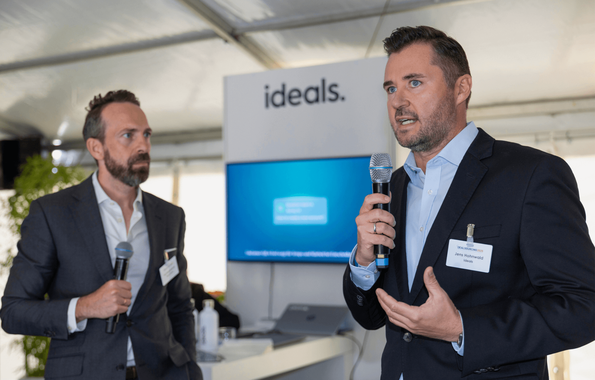 Jens presents to an audience at DealSourcing 2025